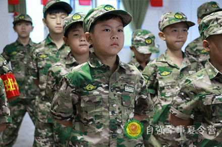 軍事訓練
